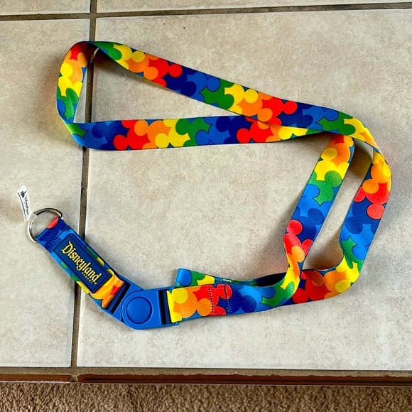 Disney Other - NWT Disney collar key chains